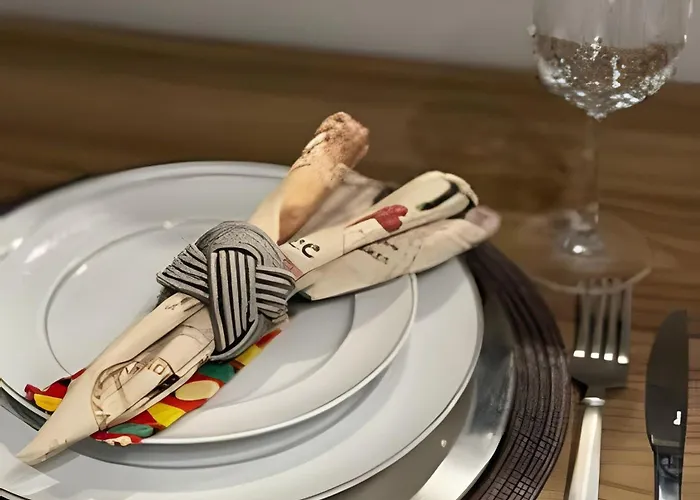 Viva Ela Realmente E: Com Charme, Cultura E Gastronomia A Poucos Passos!! Hospede-se No Belgravia1756 Apartment