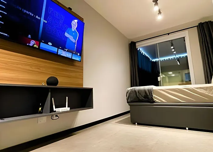 Viva Ela Realmente E: Com Charme, Cultura E Gastronomia A Poucos Passos!! Hospede-se No Belgravia1756 Apartment Porto Alegre